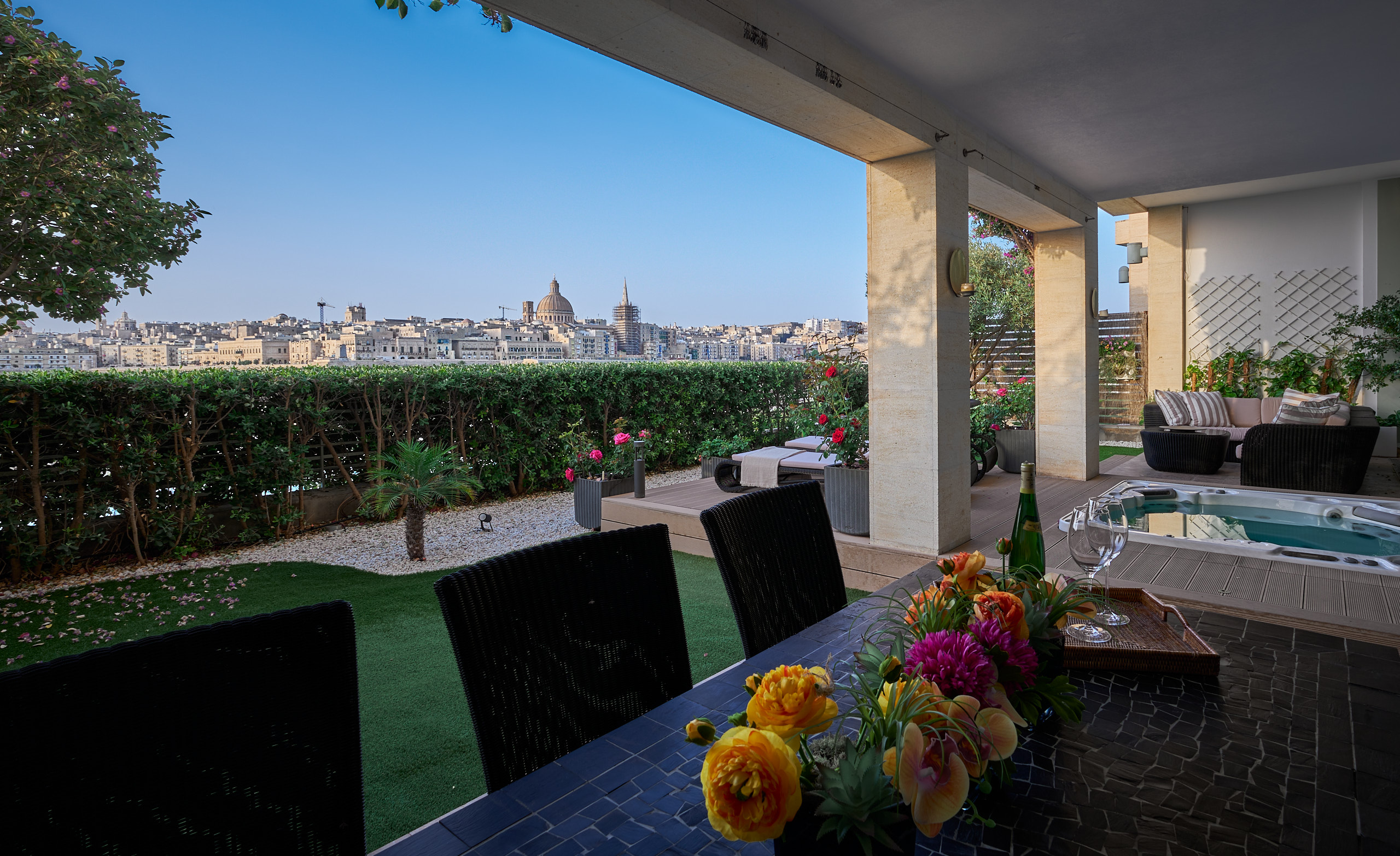 Table de la Terrasse Avant
